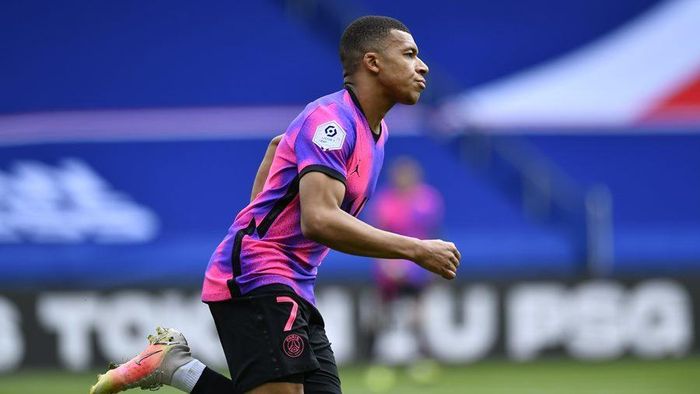 Mbappe hoàn tất cú đúp cho riêng mình ở phút 87
