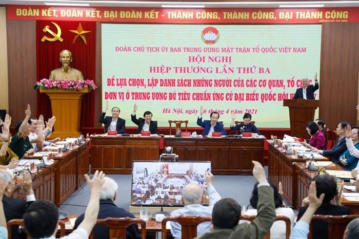 Hội nghị Đoàn Chủ tịch UBTƯ MTTQ Việt Nam, đại biểu tham dự đã biểu quyết thông qua danh sách 205 người ứng cử đại biểu Quốc hội khóa XV ở Trung ương