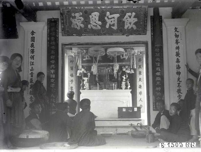 Khung cảnh bên trong đền. Ảnh sưu tầm