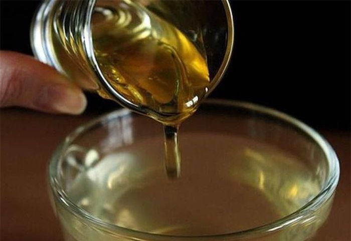 Nó có thể dùng để làm cho trẻ tăng cân, cũng có thể dùng để rơ lưỡi cho một đứa trẻ sơ sinh.