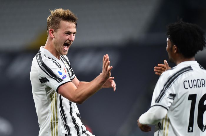 Trước đối thủ chơi với hàng thủ co cụm, Juventus dứt điểm trận đấu bằng tình huống cố định ở phút 68. Từ pha đá phạt góc của Cuadrado, Matthijs De Ligt băng vào đánh đầu dũng mãnh, không cho thủ môn đội khách cơ hội cản phá.