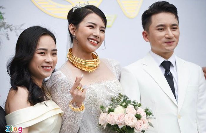  Phan Mạnh Quỳnh và Khánh Vy về chung một nhà sau 6 năm gắn bó. Ảnh: Thạch Thảo. 