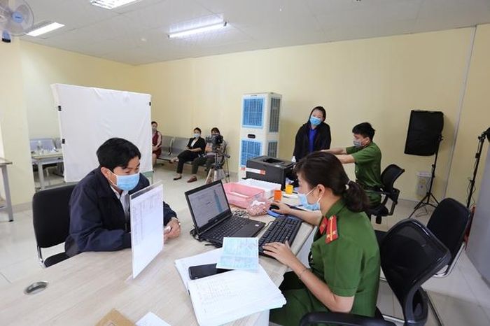  Một điểm cấp CCCD của Công an TP Pleiku, tỉnh Gia Lai. Ảnh: Văn Ngọc 