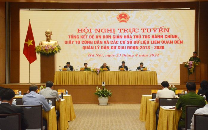  Toàn cảnh hội nghị. 