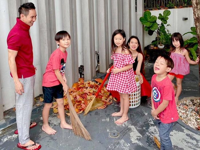 Sự giản dị của gia đình Lý Hải nhận được nhiều lời khen ngợi từ khán giả.