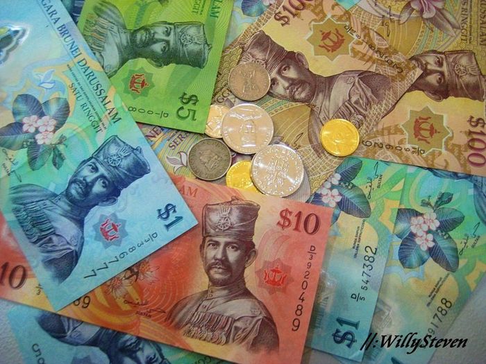 Đơn vị tiền tệ của Brunei hiện nay là đồng đôla Brunei. Đồng tiền này ra đời kể từ năm 1967. Ảnh: Wikipedia.