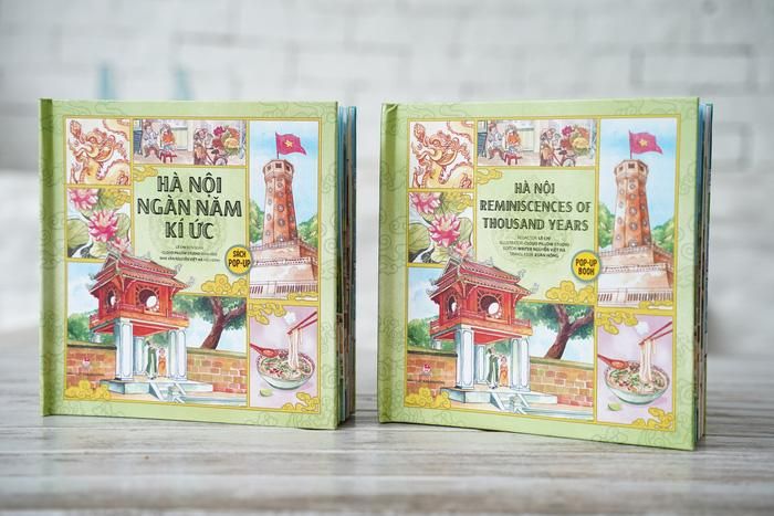 Bìa sách "Hà Nội ngàn năm ký ức" và "Hà Nội Reminiscences of thousand years"