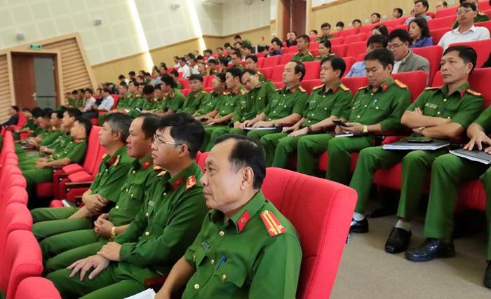 Các đại biểu tham dự hội nghị trực tuyến tại điểm cầu Lâm Đồng