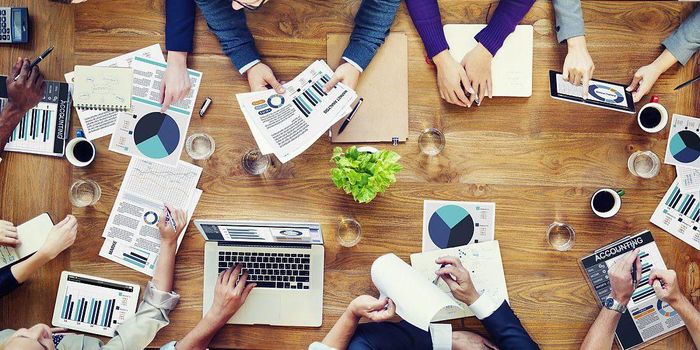 Ví dụ, khi nhân viên đến gặp sếp để trao đổi công việc nhưng sếp bận việc, hẹn một tiếng sau. Nhưng khi quay lại sếp đã đi ra ngoài và tiếp đó đi công tác trong hai tuần. Công việc lỡ dở. Tác giả Eitaro Kono đề xuất nên sử dụng một phương pháp đảm bảo thành công đó là hỏi “Hãy cho tôi một phút (hoặc 2,3 phút)”.