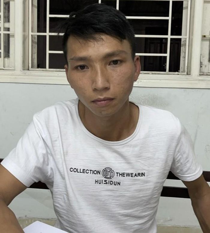 Phan Văn Tuấn Anh tại cơ quan công an. 