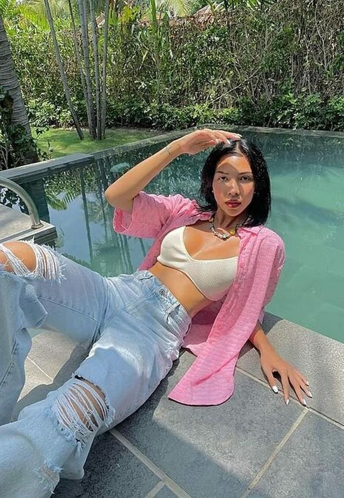 Siêu mẫu Minh Triệu đón tuổi 33 với chuyến du lịch cùng bạn thân - Hoa hậu Kỳ Duyên. 