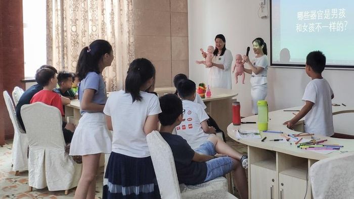  Sau hàng loạt vụ lạm dụng tình dục bị tố cáo suốt vài năm qua, Trung Quốc đang dần thay đổi định kiến với các vấn đề giới tính và tình dục. Ảnh: Sixth Tone. 