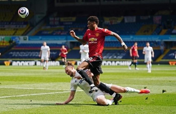 Leeds không còn sơ hở như trận lượt đi. 