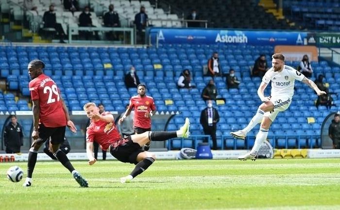 Leeds và Man Utd có hiệp 1 chặt chẽ. 
