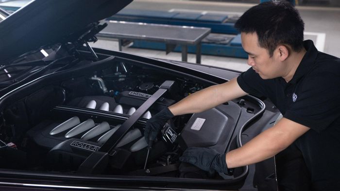Dịch vụ “Hỗ trợ từ Rolls‑Royce" và dịch vụ “bác sĩ Rolls-Royce" đảm bảo phục vụ khách hàng 24/7