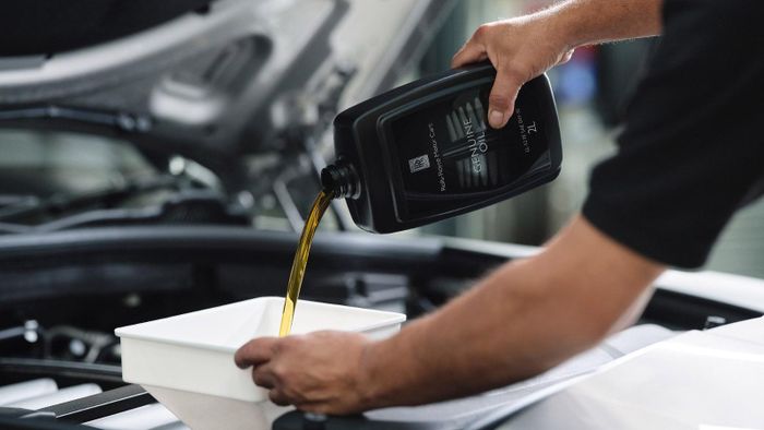 Khách hàng có thể hoàn toàn yên tâm với các gói hỗ trợ bảo dưỡng, dịch vụ của Rolls-Royce tại Việt Nam