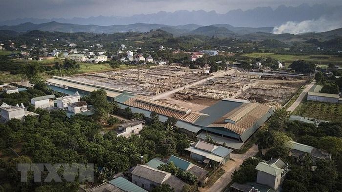 Toàn cảnh khu công nghiệp Đông lai - Thanh Hối huyện Tân Lạc. (Ảnh: Trọng Đạt/TTXVN)