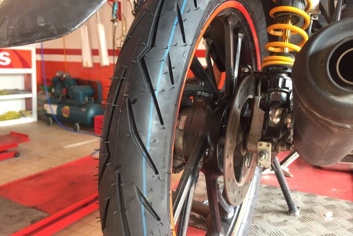  Bạn cần kiểm tra toàn diện chiếc xe trước chuyến đi xa. Ảnh: Vĩnh Phúc. 