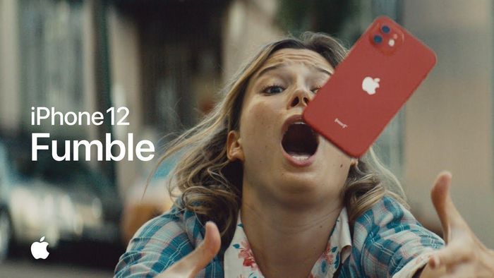  Các tình huống thực tế thường được Apple nhấn mạnh trong nội dung quảng cáo sản phẩm. Ảnh: Apple. 
