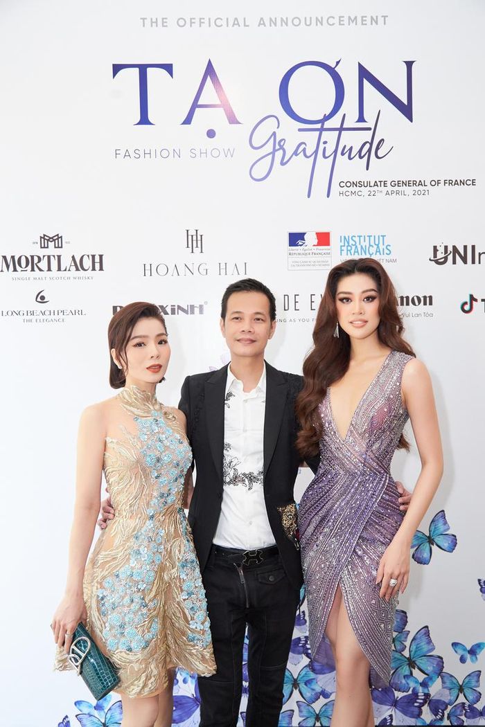 NTK Hoàng Hải chụp ảnh cùng ca sĩ Lệ Quyên và Hoa hậu Hoàn vũ Việt Nam 2019 Khánh Vân tại buổi giới thiệu show diễn