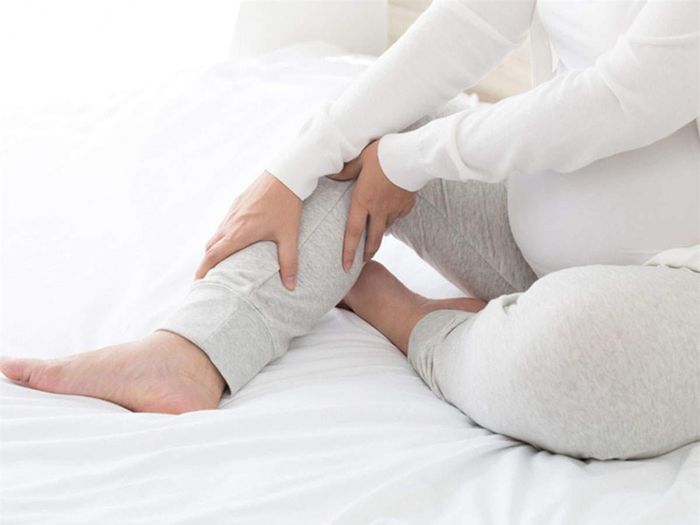 Khi thấy bản thân bị chuột rút thì bạn nên bổ sung nhiều chất dinh dưỡng hơn nhé (Ảnh minh họa).