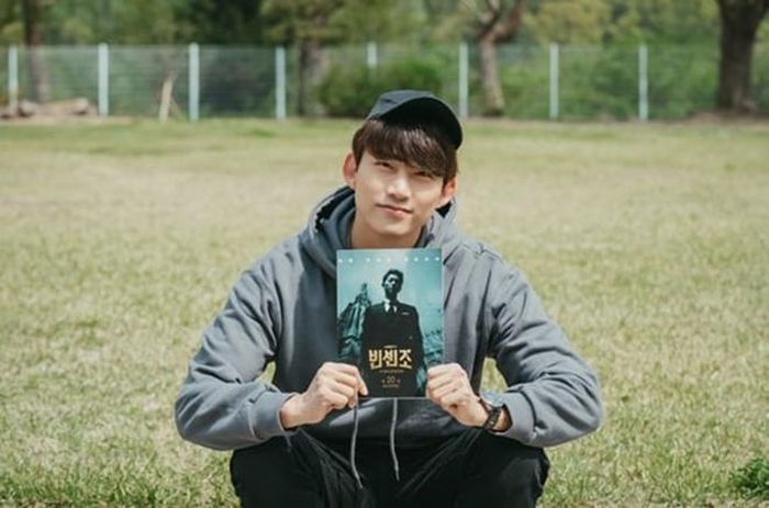 và Taecyeon của 2PM