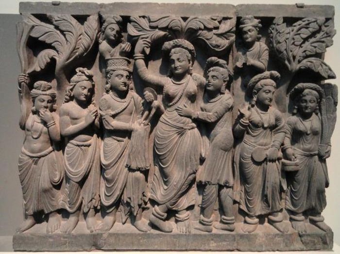 Phù điêu hoạt cảnh Đức Phật đản sinh theo trường phái Gandhara niên đại từ TK 2 - 3, sau Công nguyên. Ảnh: TTD