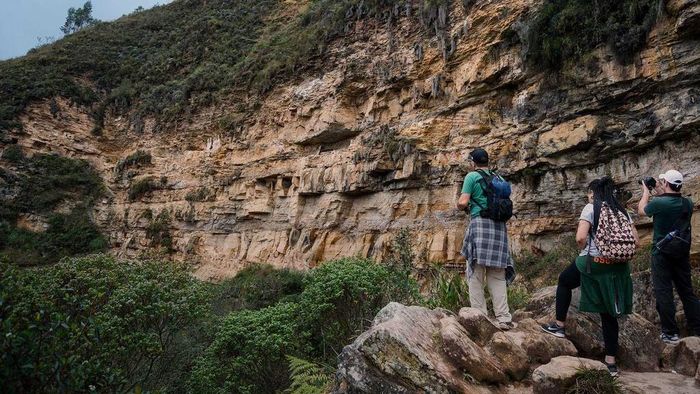 Những cỗ quan tài hình người đặc biệt đó nằm trên vách đá thuộc thuộc dãy Andes và khu rừng nhiệt đới rộng lớn tại vùng Amazonas.