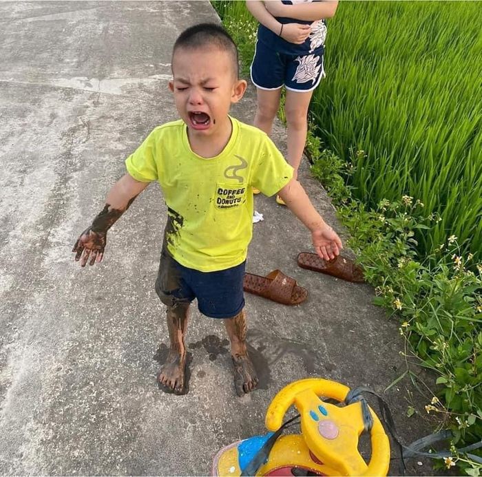 Nhiều người cho rằng, trẻ thơ thường chẳng lường trước được nguy hiểm, chơi thì vui nhưng cuối cùng hậu quả phải nhận lại chẳng dễ chịu chút nào.