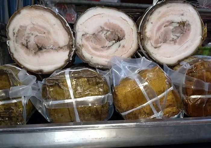 Cách làm giò nây cuốn được coi là khá cầu kỳ mới đạt được sản phẩm có chất lượng thơm ngon dành cho người thưởng thức.