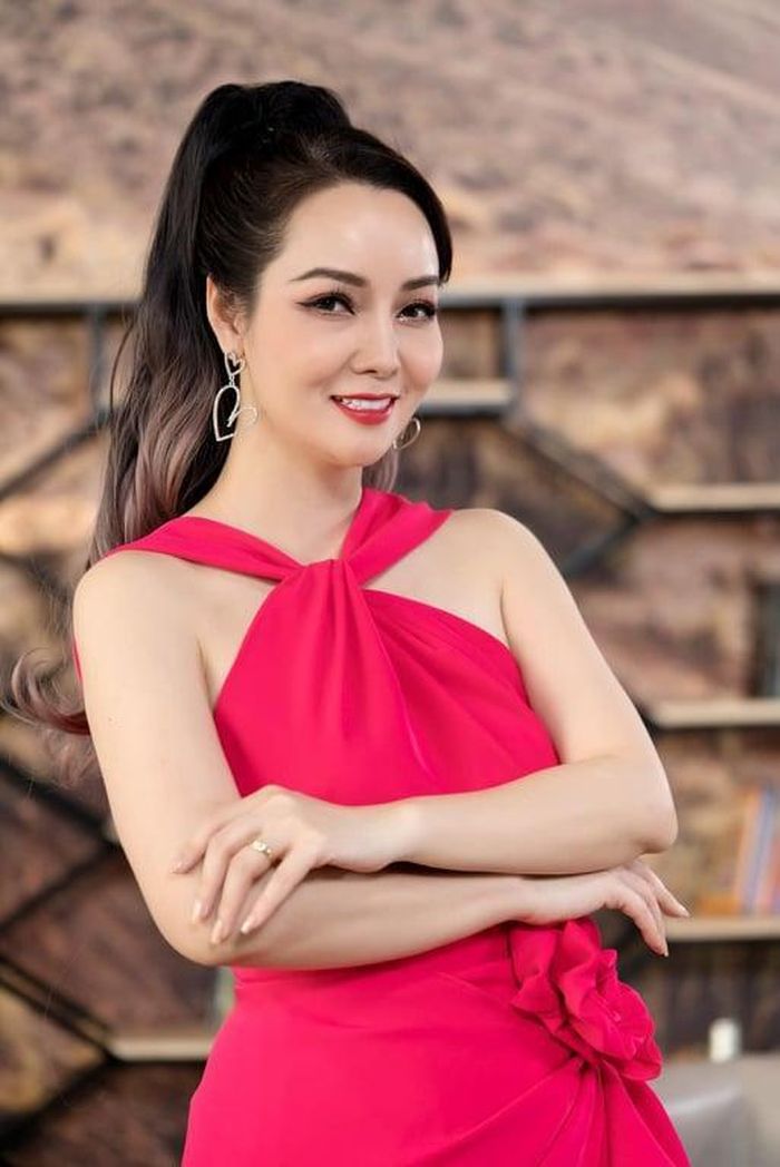 Nhà sản xuất, đạo diễn phim "Kiều" 