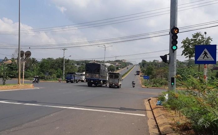 Nút giao thông đèn đỏ Y Ngông - vành đai tránh phía Tây (TP. Buôn Ma Thuột) luôn tiềm ẩn nguy cơ xảy ra tai nạn thảm khốc.
