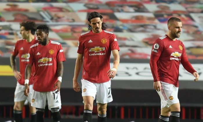Bruno Fernandes sớm mở tỷ số cho M.U ở phút thứ 10. Tuy nhiên, cách chơi bóng hớ hênh của hàng thủ đội chủ nhà đã tạo điều kiện cho Liverpool ghi liền 3 bàn thắng. Rashford mang về bàn thắng hi vọng cho M.U nhưng Salah đã dập tắt hi vọng đó với bàn thắng ấn định tỉ số 4-2 ở phút cuối cùng của trận đấu. 