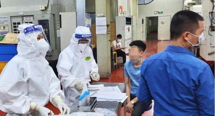  7 ngày kể từ ngày ghi nhận ca bệnh đầu tiên trong đợt dịch thứ 4 này, tất cả cán bộ, nhân viên Khoa Xét nghiệm của CDC Bắc Giang gần như thức trắng để có được kết quả nhanh chóng, chính xác
