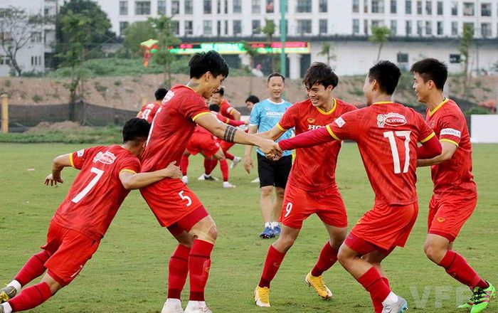 Văn Hậu đang bình phục nhanh, mang đến tin vui cho HLV Park Hang Seo