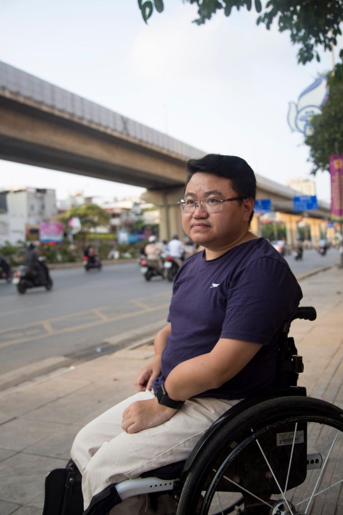  Chàng trai xương thủy tinh với đam mê "phù thủy âm nhạc". Ảnh: Anh Tú. 