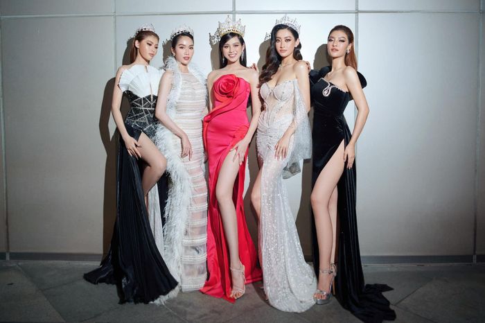  Dàn hoa hậu và á hậu Việt Nam. Ảnh: Lương Thùy Linh. 