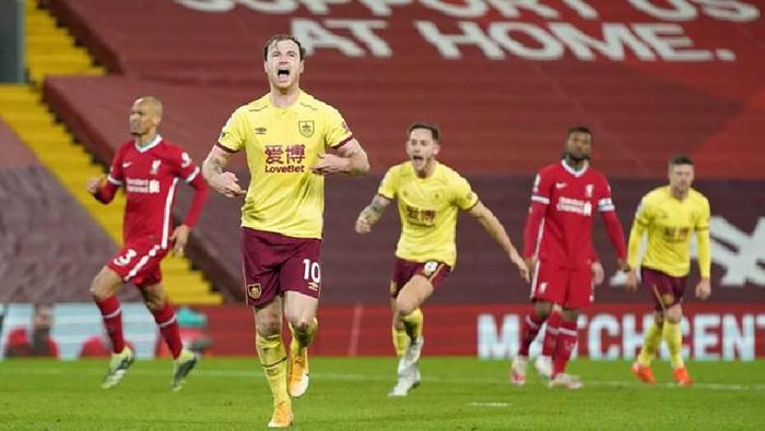 Burnley chính là đội bóng đầu tiên thắng Liverpool tại sân Anfield ở Premier League. Ảnh: Eurosports