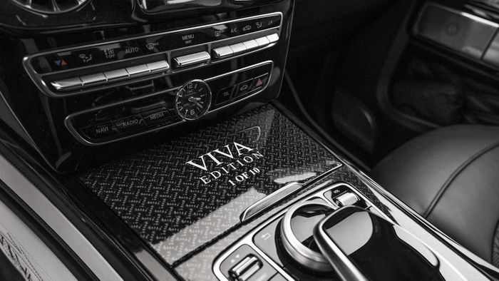  Mansory cho biết khách hàng có thể tùy chọn thông số vận hành cho chiếc G 63 Viva Edition. Từ thông số nguyên bản 585 mã lực, động cơ V8 4.0L tăng áp kép có thể được tinh chỉnh để cho ra sức mạnh lên đến 700 mã lực hoặc 800 mã lực. Đi cùng với đó là hộp số tự động 9 cấp và hệ dẫn động 4 bánh có tích hợp chế độ 3 khóa vi sai. 