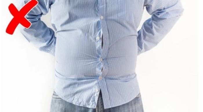 Trang phục chật chội sẽ khiến bản thân cảm thấy không tự tin, cũng không đạt được thiện cảm từ người đối diện.