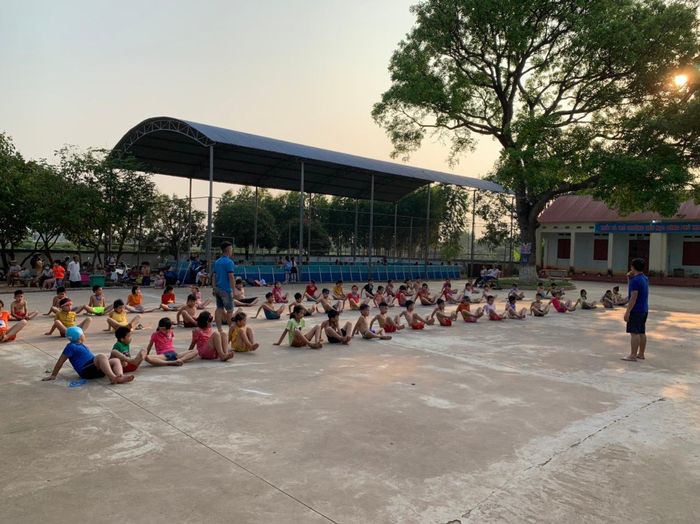 Các lớp học bơi cho HS tiểu học trên địa bàn huyện Lục Nam (Ảnh trước 27/4/2021).