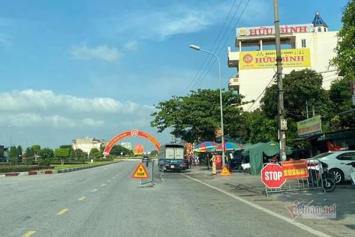 Các chốt kiểm soát đang siết chặt người ra vào để chuẩn bị cho ngày hội lớn an toàn
