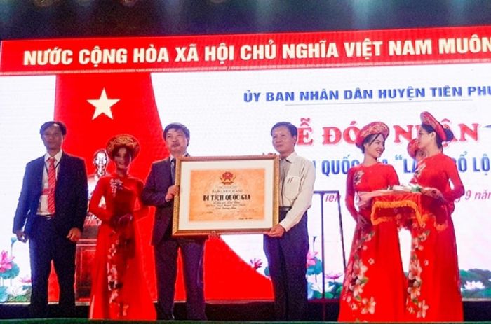 Làng cổ Lộc Yên là một trong bốn làng cổ của cả nước được xếp hạng di tích cấp quốc gia.