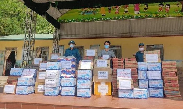 Kết quả một đợt kêu gọi thiện nguyện của Trường THPT Lương Thế Vinh để gửi tặng đồng bào khó khăn. Ảnh: NVCC