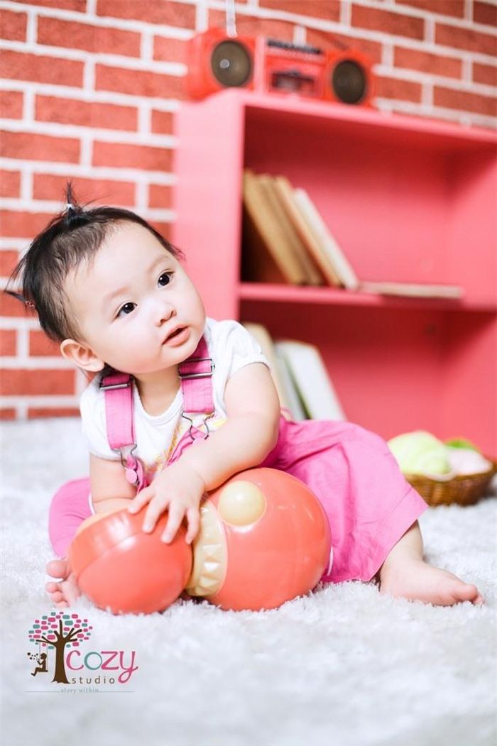 Kỹ thuật chụp ảnh cho bé cần chú trọng thay đổi các góc chụp tạo sự thú vị cho bức ảnh của bé. Ảnh minh họa