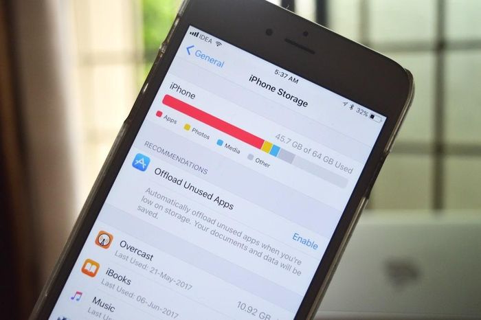 Bộ nhớ của iPhone nhanh chóng đầy sau một thời gian sử dụng. Ảnh: iPhoneHacks.