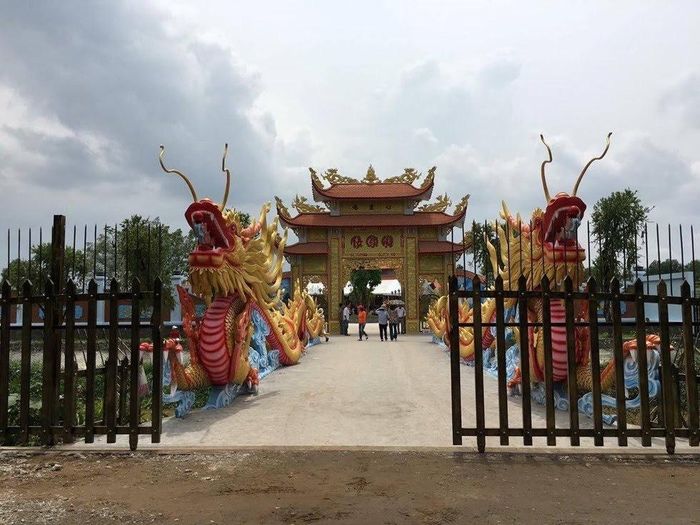 Là “thầy” dạy Đàm Vĩnh Hưng chơi kim cương