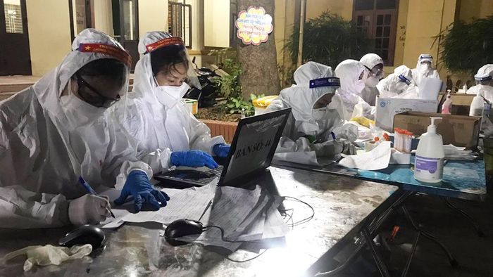 Nhiều lực lượng tham gia cùng phòng chống COVID-19 ở Bắc Giang (ảnh minh họa) 