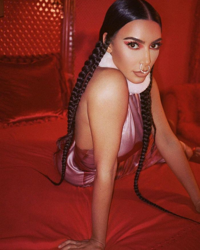 Bộ hình thời trang của Kim Kardashian và nhiếp ảnh gia Sita Abellan. Ảnh: @sitabellan.