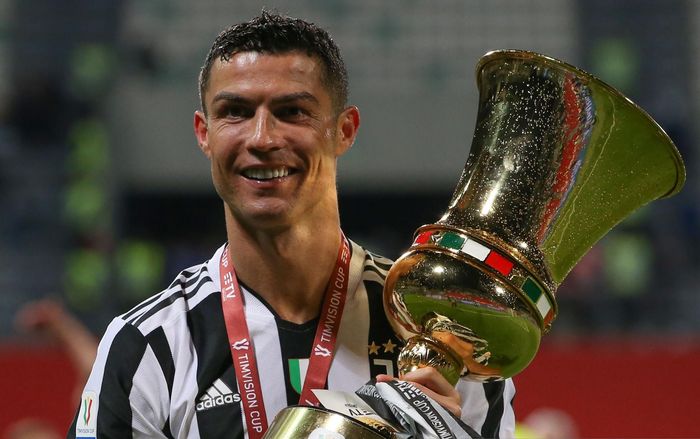 Danh hiệu Copa Italy chỉ giúp Juventus tránh khỏi một mùa giải thất bại toàn diện. Ảnh: Getty Images.